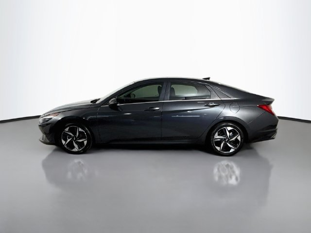 Used 2021 Hyundai Elantra Limited w/ Cargo Package FWD image 6
