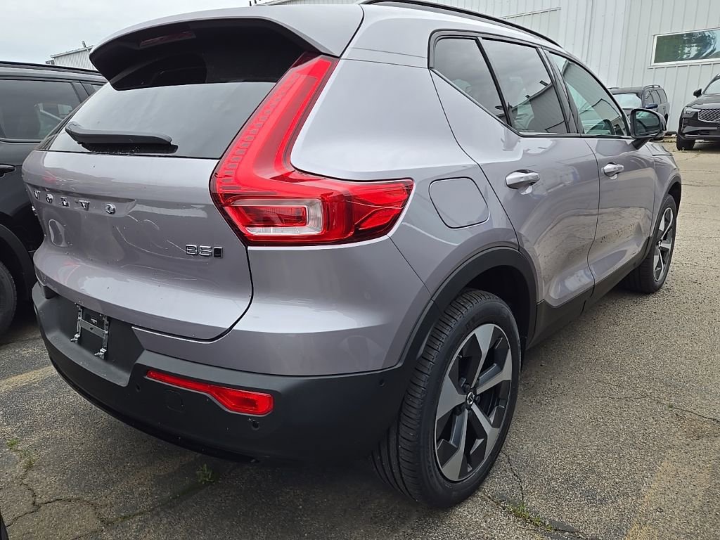New 2026 Volvo XC40 B5 Plus w/ Protection Package Premier image 6