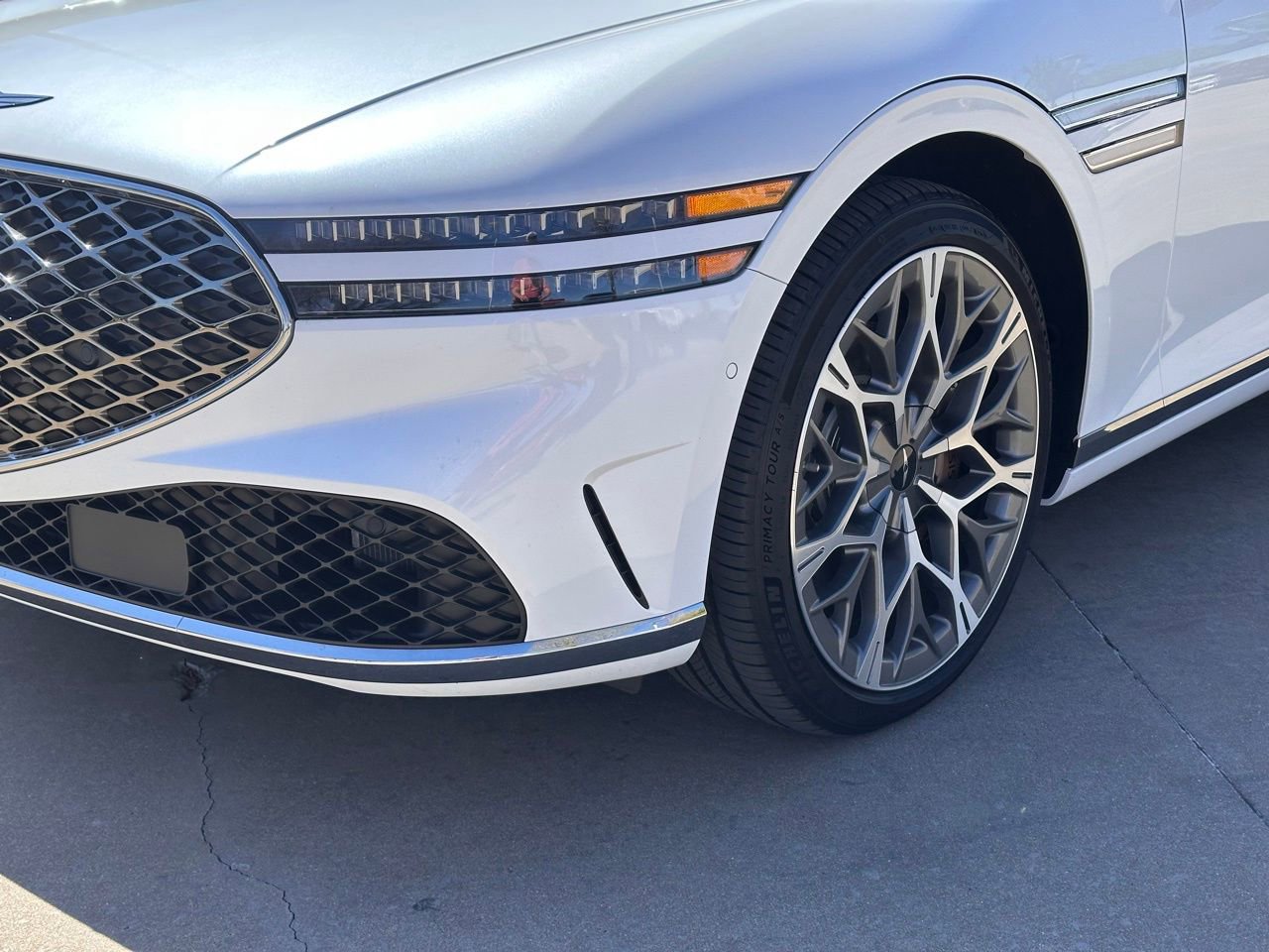 Used 2025 Genesis G90 3.5T image 7