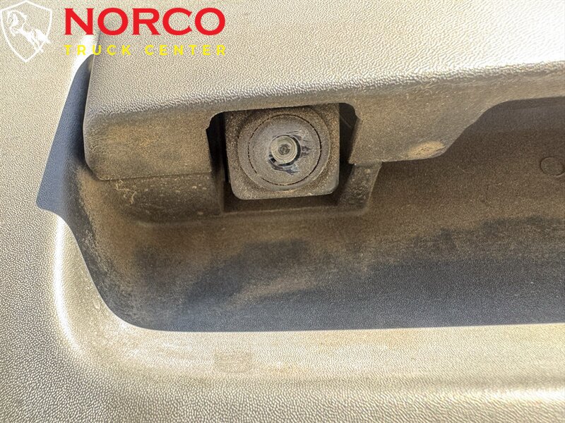 Used 2021 Nissan Frontier SV RWD image 10