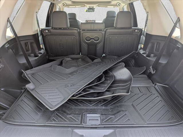 Used 2025 Honda Pilot Elite image 6