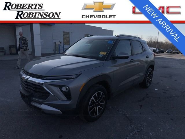 Used 2025 Chevrolet TrailBlazer LT image 1