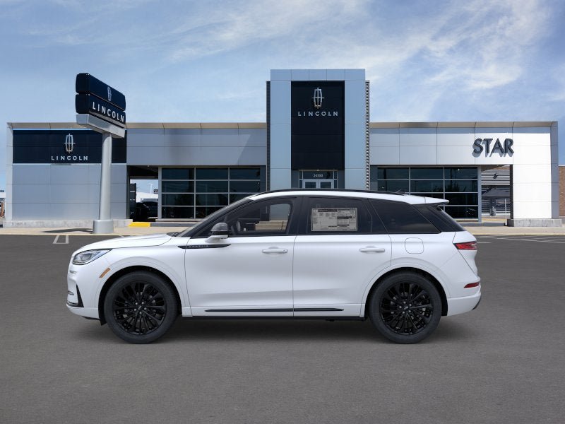 New 2025 Lincoln Corsair AWD w/ Equipment Group 101A image 3