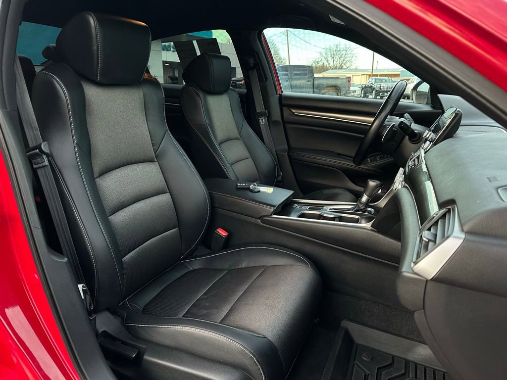 Used 2018 Honda Accord Sport image 16