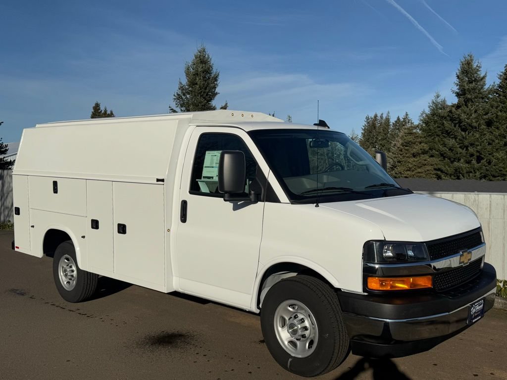 New 2024 Chevrolet Express 3500 w/ Power Convenience Package RWD image 5