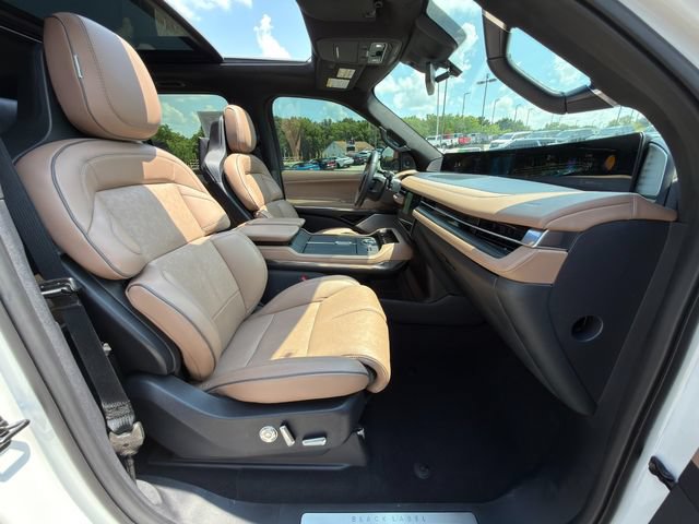 Used 2025 Lincoln Navigator Black Label AWD/4WD image 10