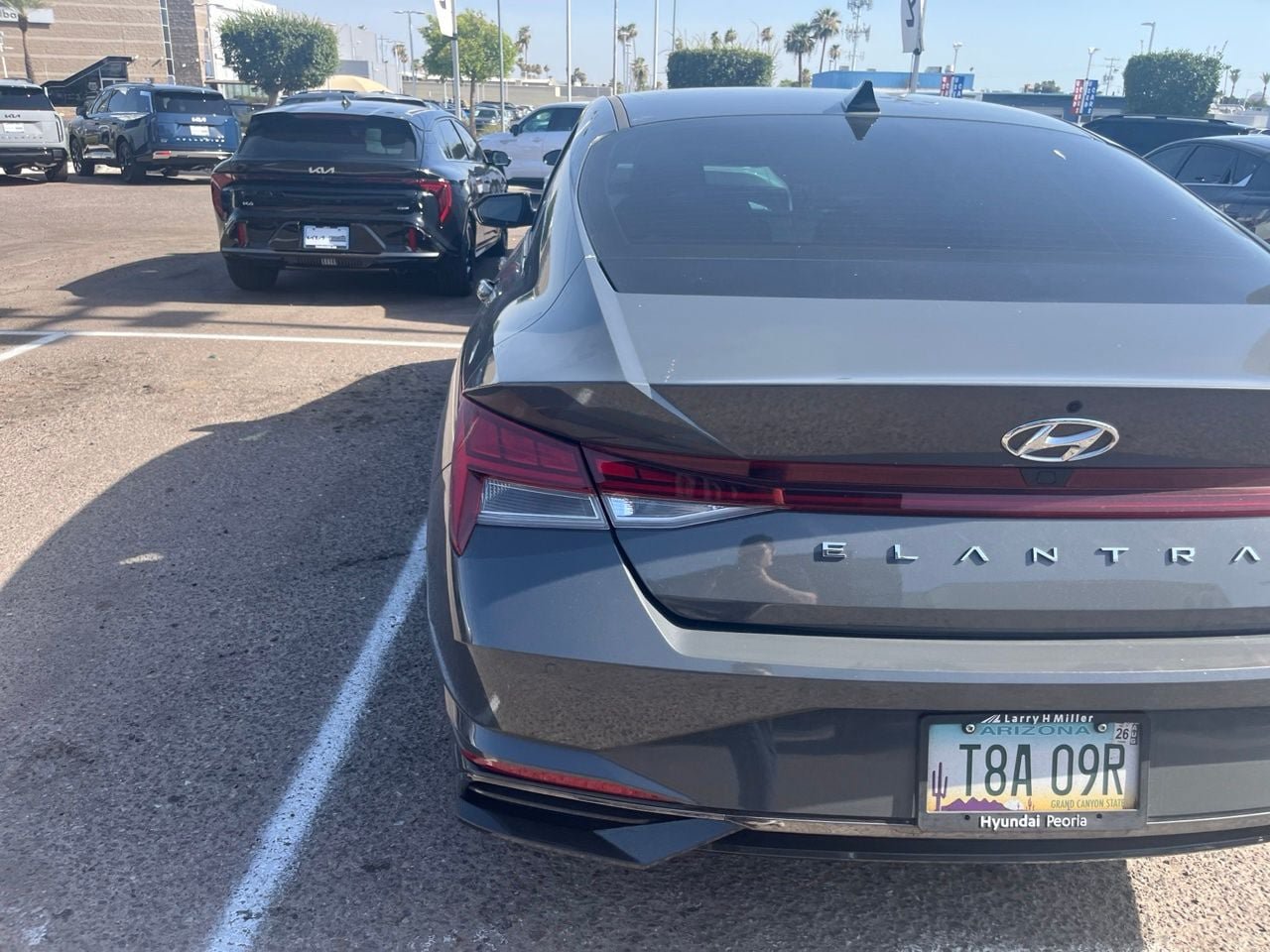 Used 2023 Hyundai Elantra Limited FWD image 7