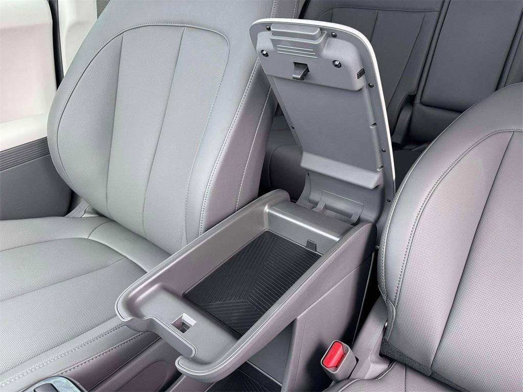 New 2026 Hyundai Ioniq 5 SEL image 18