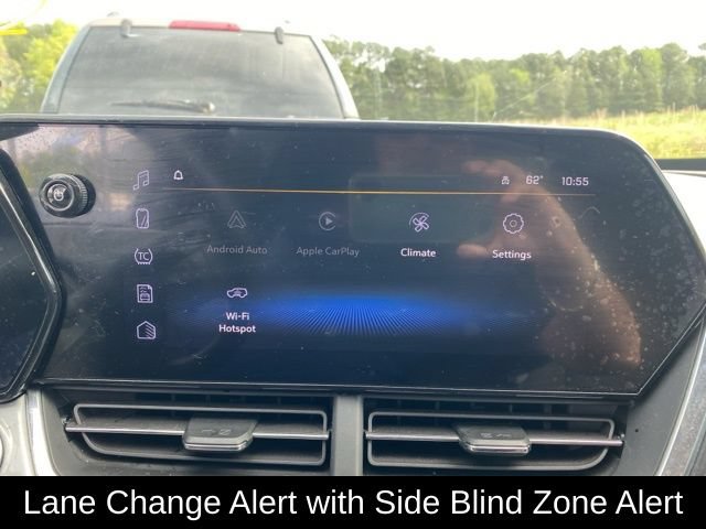 Used 2025 Chevrolet Trax LT w/ Driver Confidence Package FWD image 24