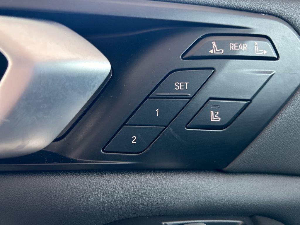 Used 2025 BMW X7 xDrive40i image 13