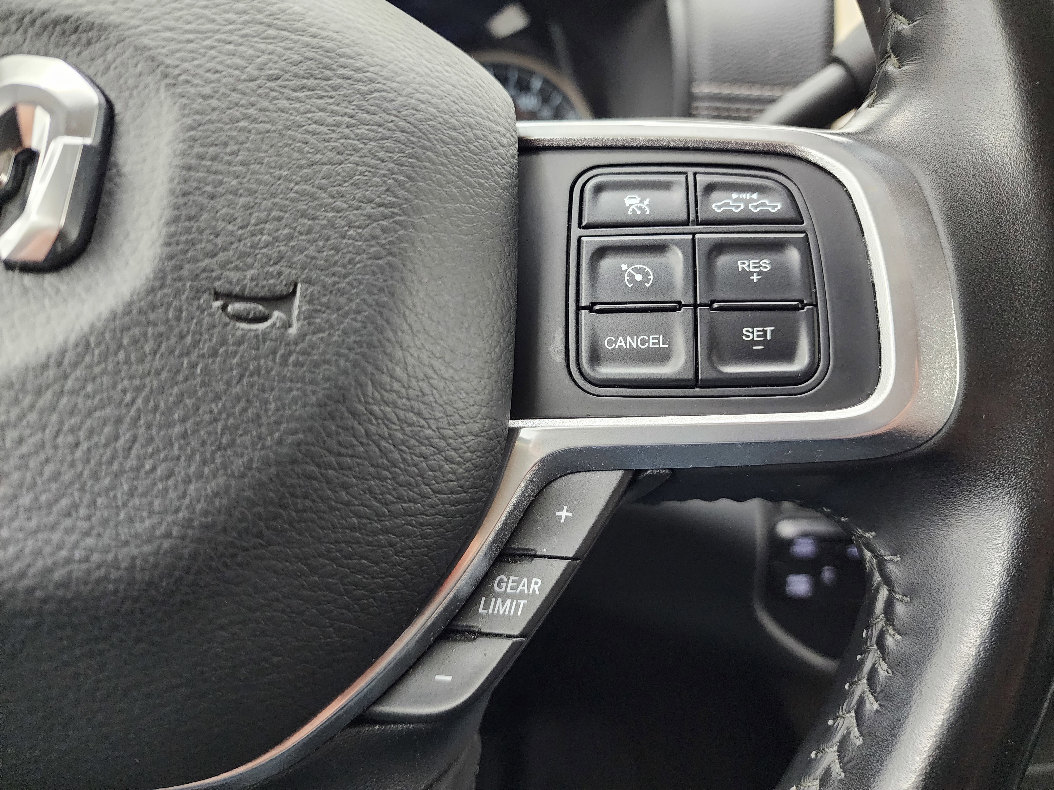 Used 2020 RAM 3500 Laramie image 19