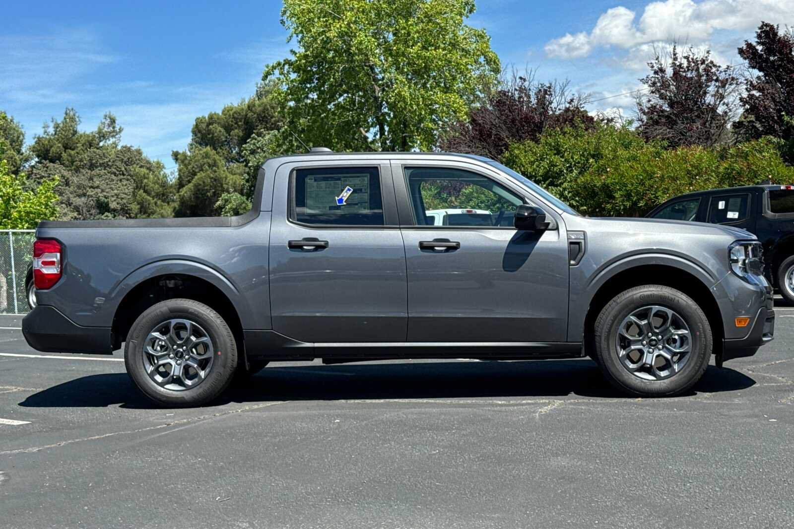 New 2026 Ford Maverick XLT w/ XLT Luxury Package AWD/4WD image 3