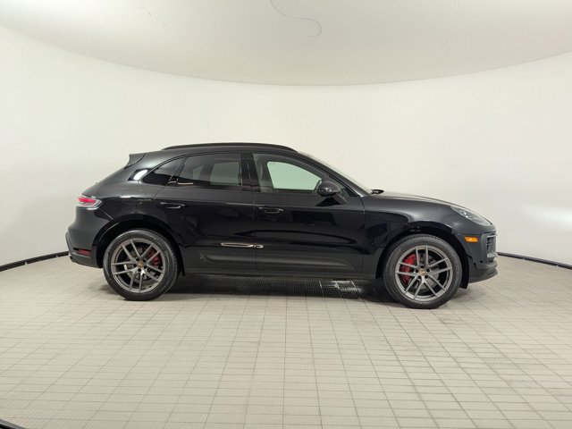 Certified 2025 Porsche Macan S AWD/4WD image 8