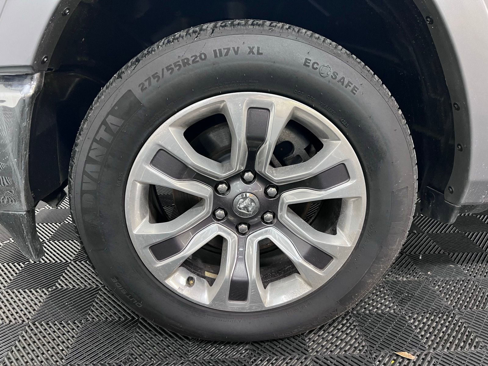 Used 2022 RAM 1500 Laramie image 9