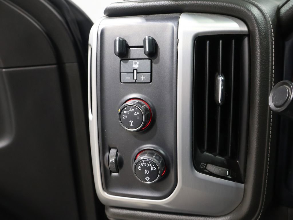 Used 2015 GMC Sierra 1500 SLT w/ SLT Crew Cab Value Package image 30