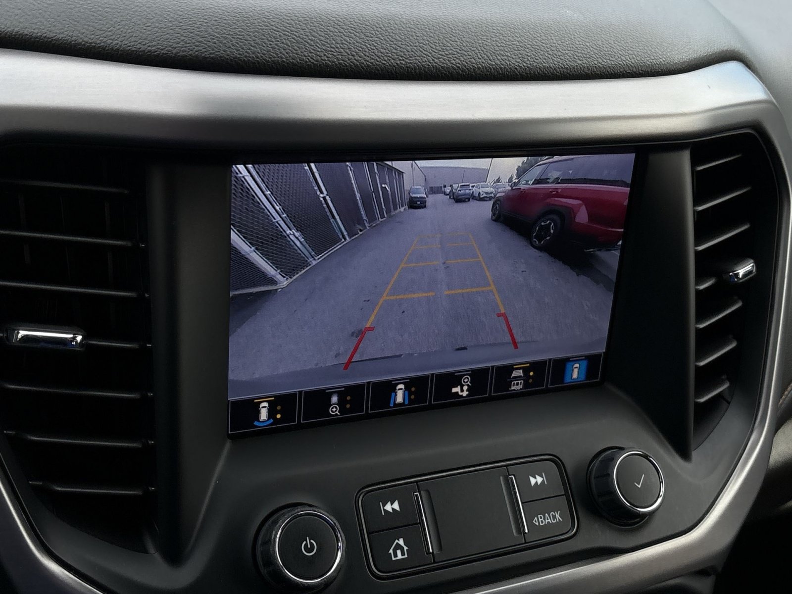 Used 2023 GMC Acadia AT4 w/ Technology Package AWD/4WD image 16