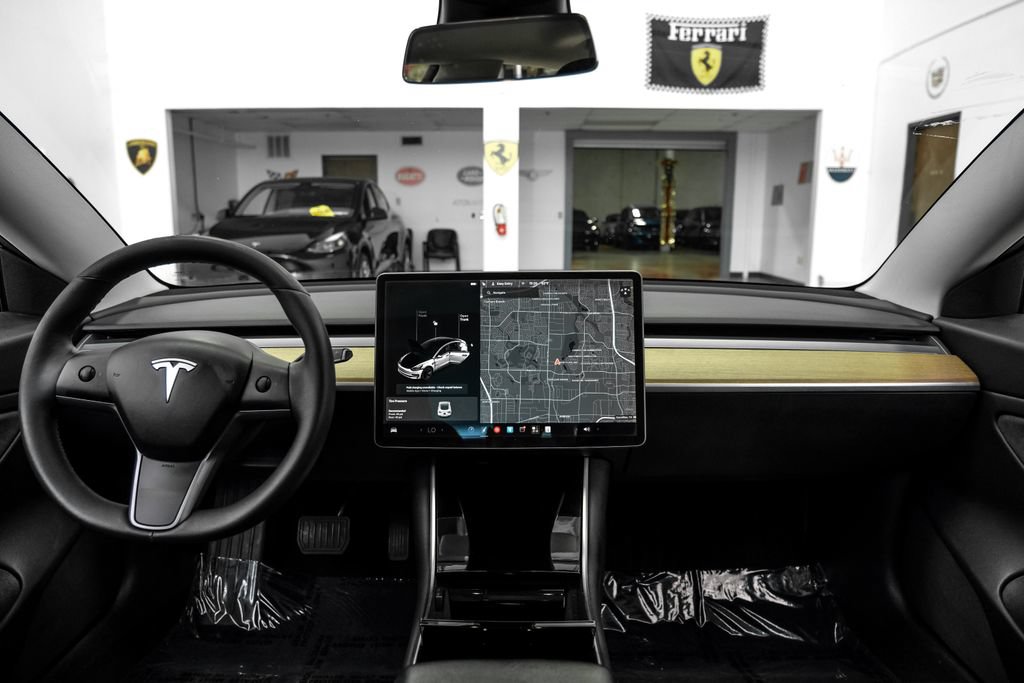 Used 2019 Tesla Model 3 Long Range RWD image 13