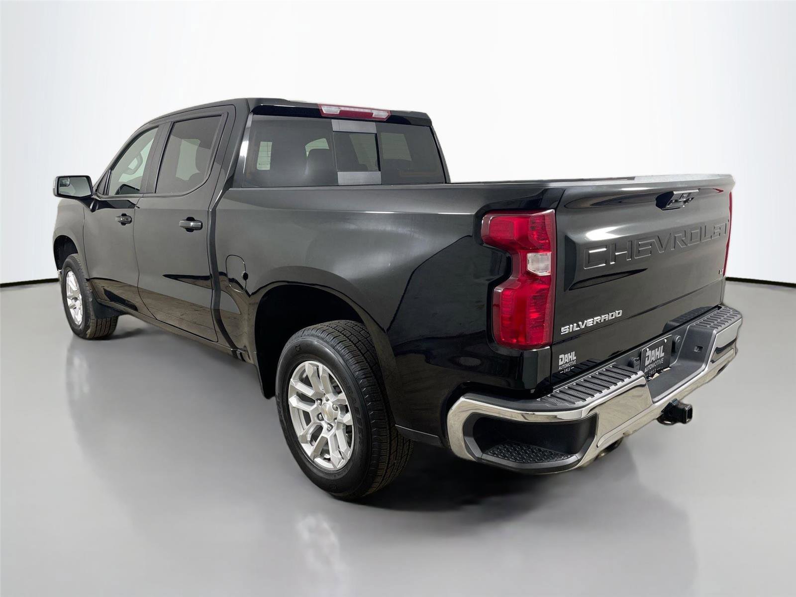 Used 2023 Chevrolet Silverado 1500 LT AWD/4WD image 10