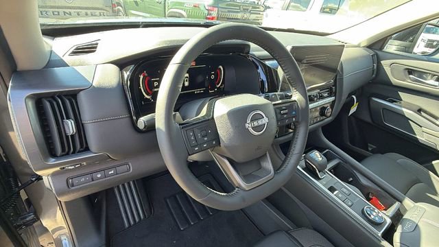 New 2026 Nissan Pathfinder SL image 31