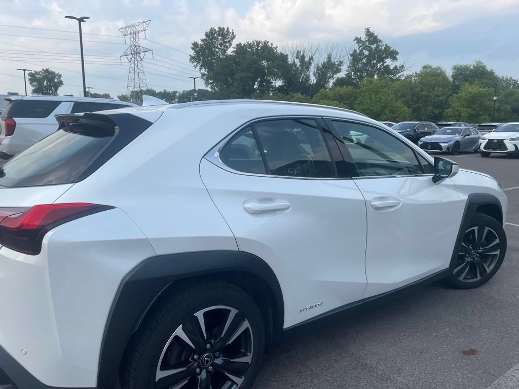 Used 2019 Lexus UX 250h w/ Premium Package AWD/4WD image 33