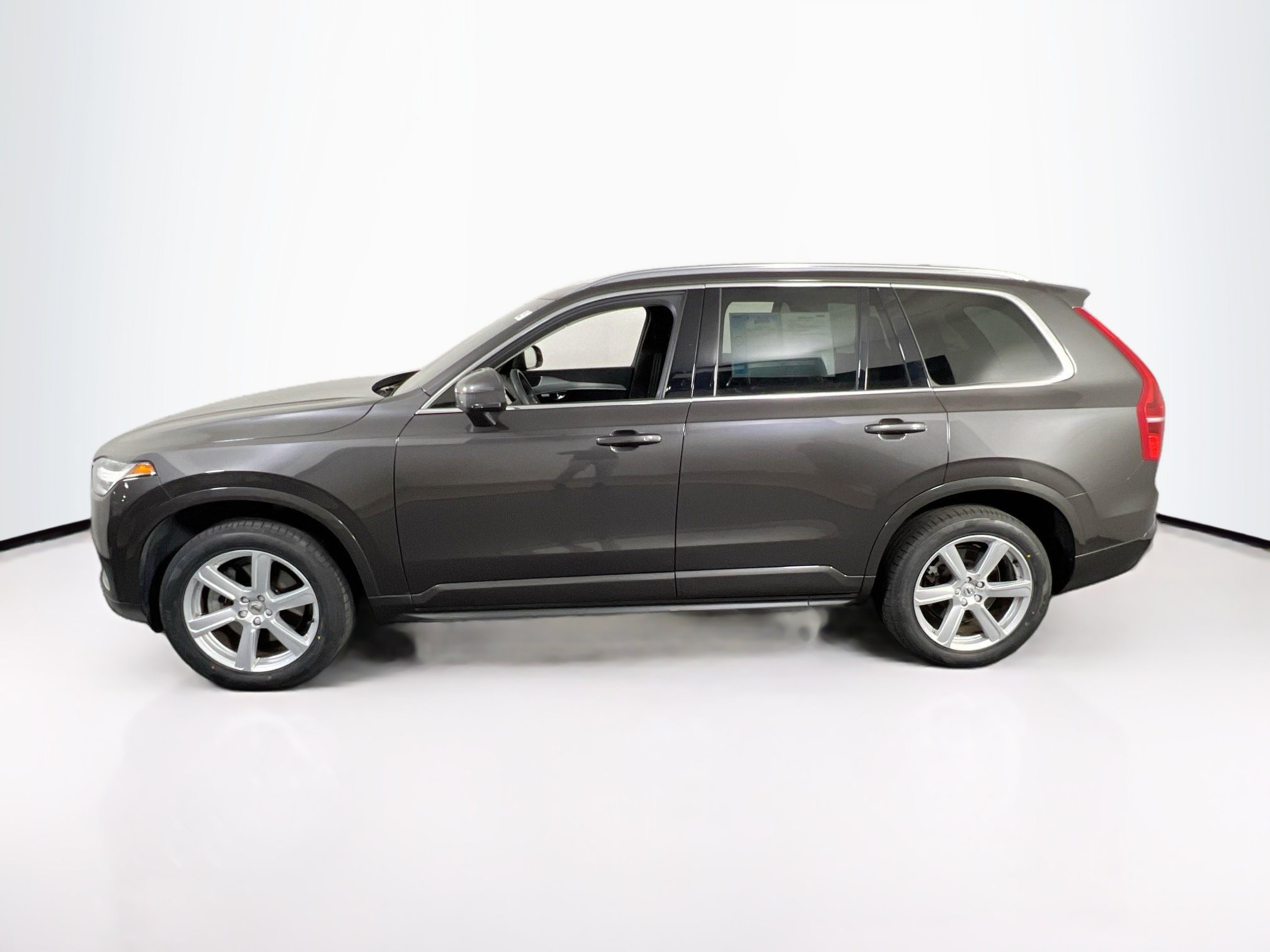 Used 2023 Volvo XC90 B5 Core AWD/4WD image 8