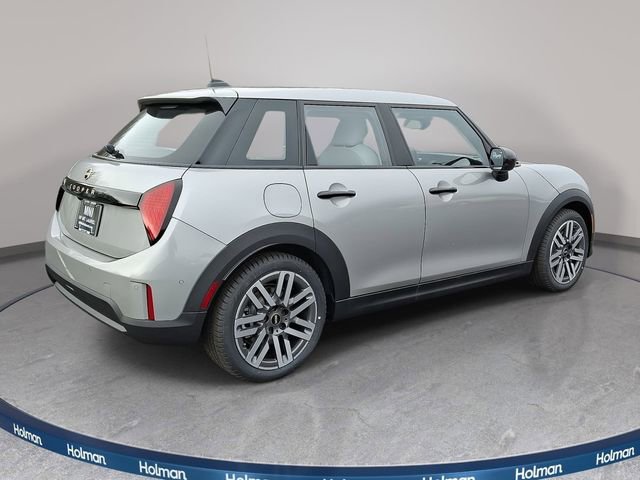New 2026 MINI Cooper 4-Door Hardtop image 3