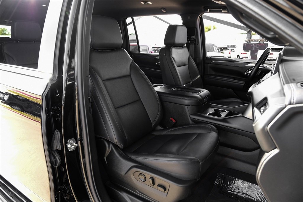 Used 2022 Chevrolet Suburban LT image 34