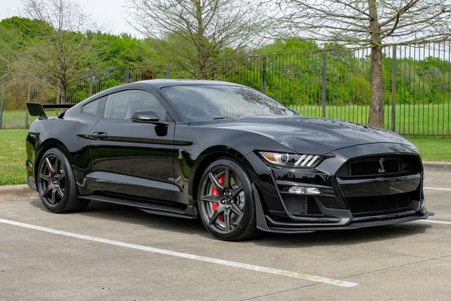 Used 2020 Ford Mustang Shelby GT500 w/ Carbon Fiber Track Pack RWD image 11