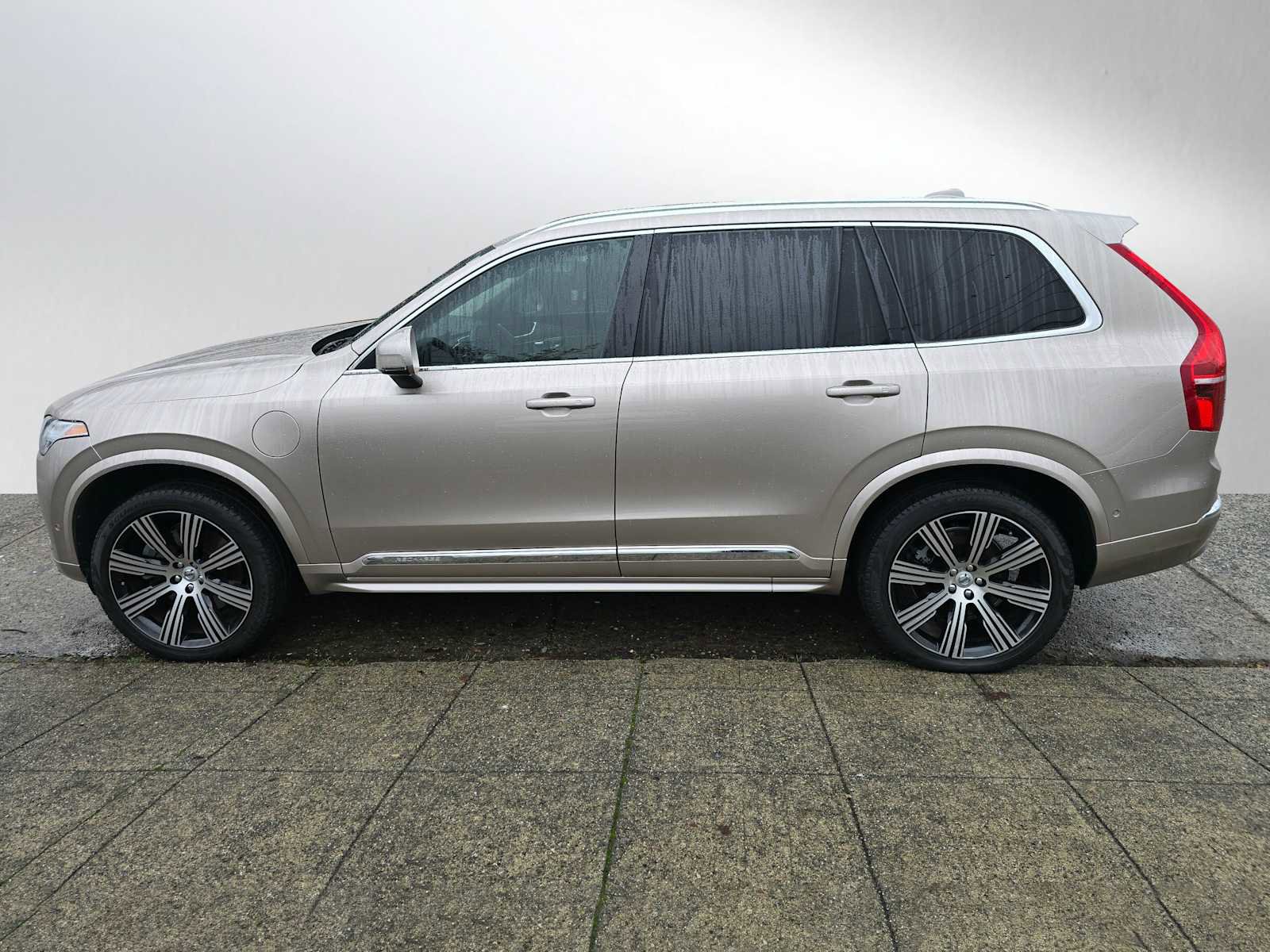 Certified 2023 Volvo XC90 T8 Plus w/ Protection Package Premier image 6