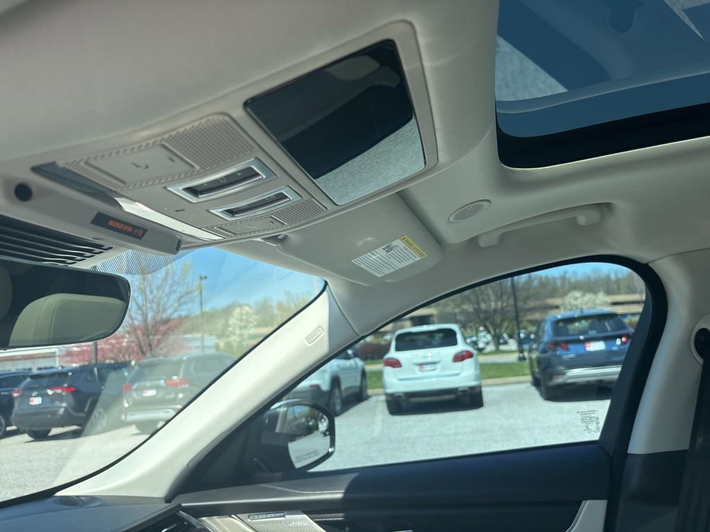 Used 2022 Jaguar F-PACE S image 21