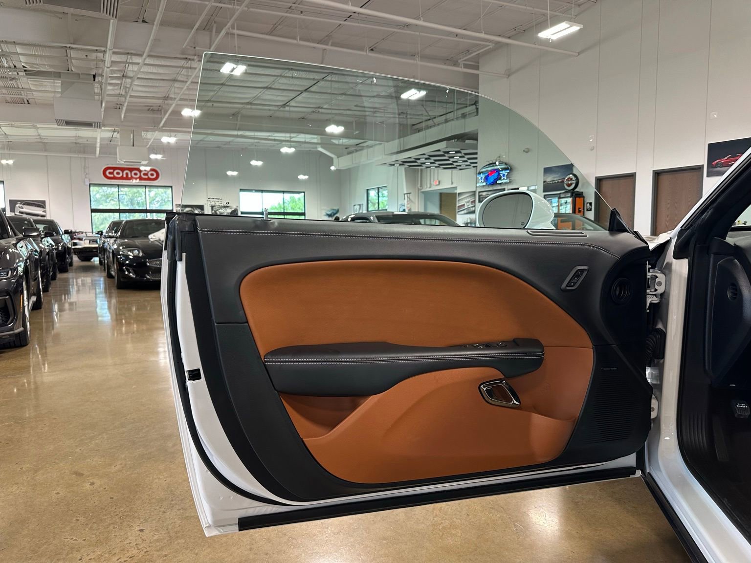 Used 2022 Dodge Challenger SRT Hellcat RWD image 13