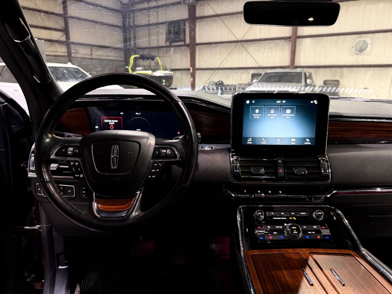 Used 2019 Lincoln Navigator Select w/ Technology Package RWD image 30