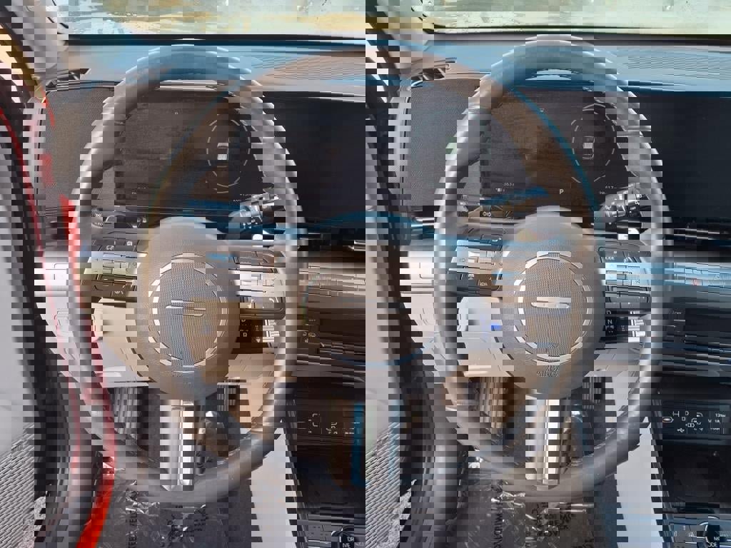 Used 2024 Hyundai Kona Limited image 8