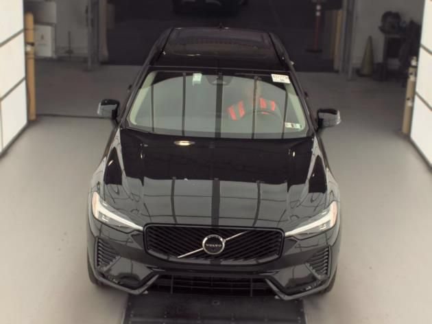 Used 2026 Volvo XC60 B5 Plus AWD/4WD image 2