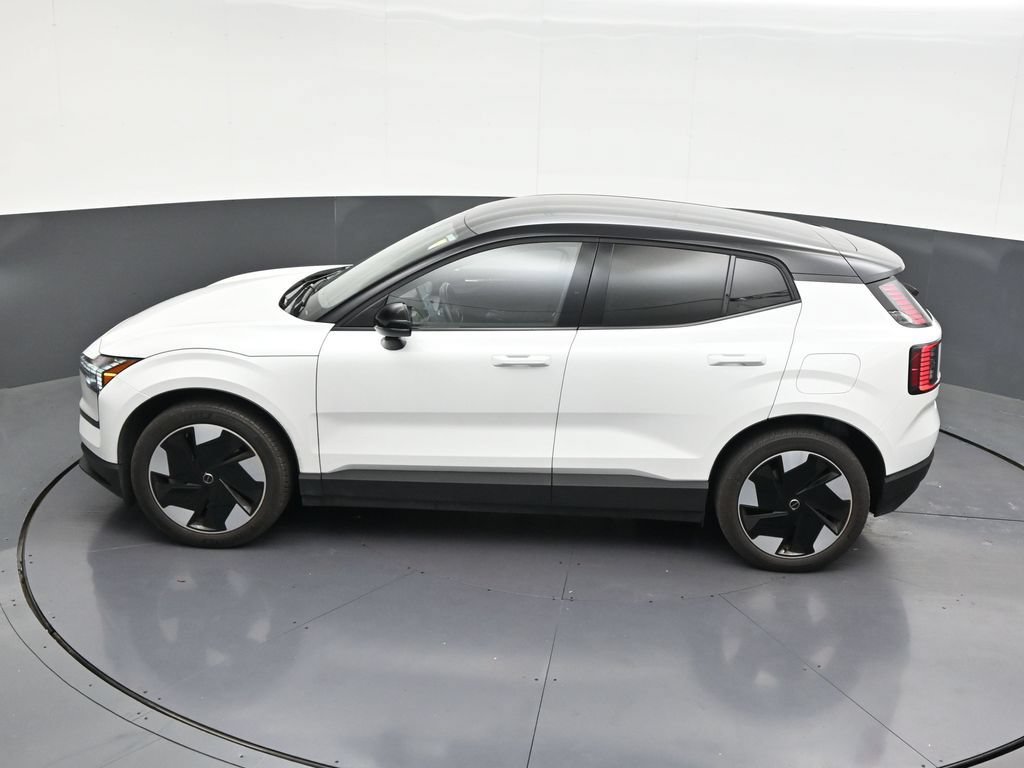 Certified 2025 Volvo EX30 Plus AWD/4WD image 16