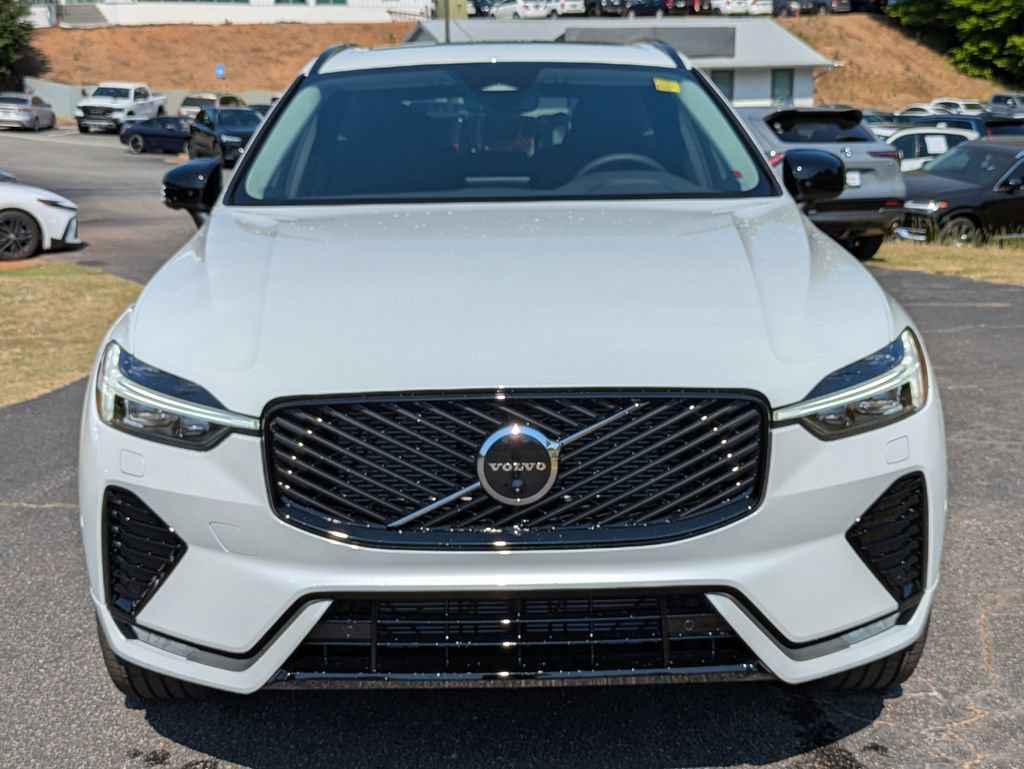 New 2026 Volvo XC60 B5 Plus w/ Protection Package Premier AWD/4WD image 9