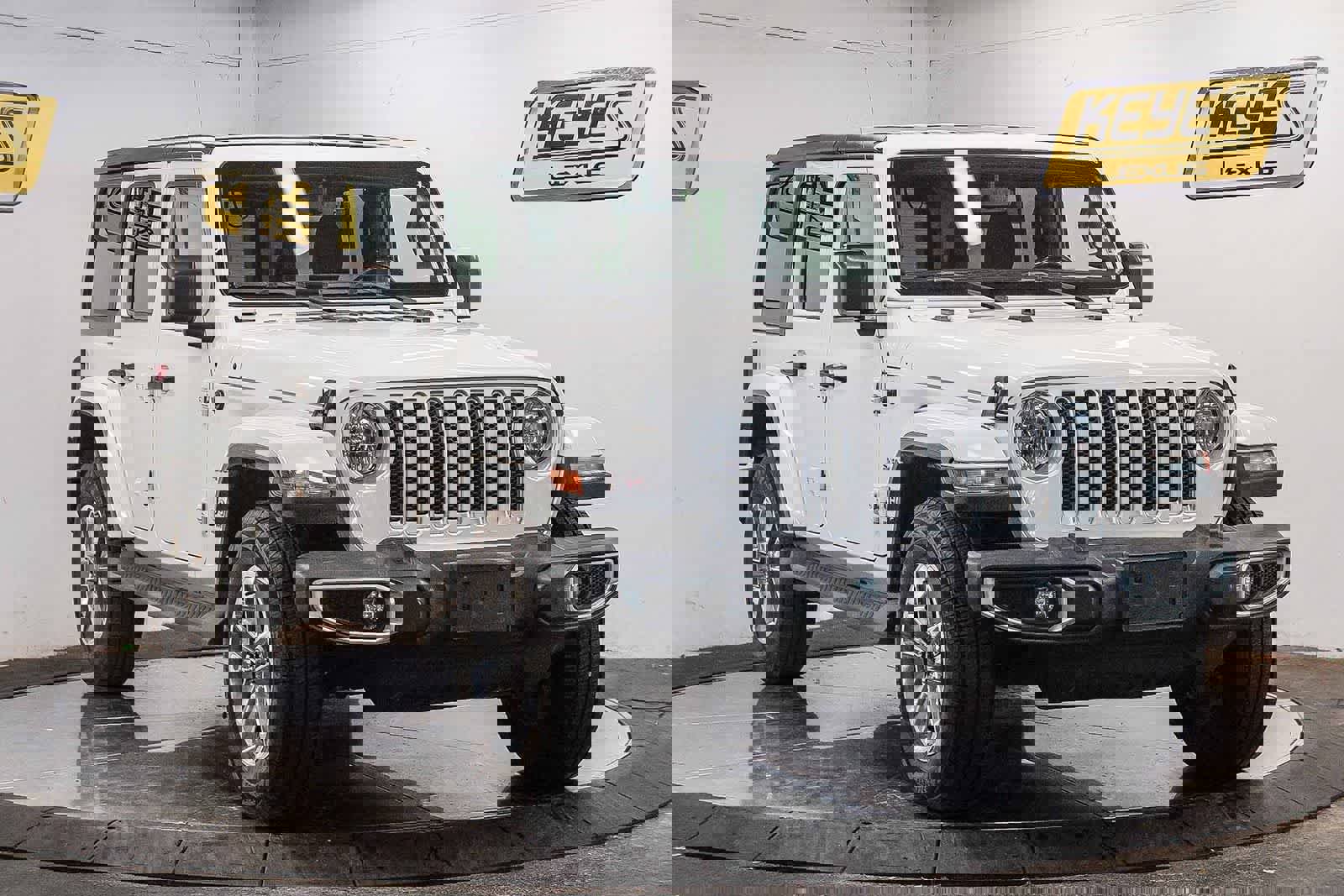 Used 2023 Jeep Wrangler Sahara w/ Cold Weather Group image 5