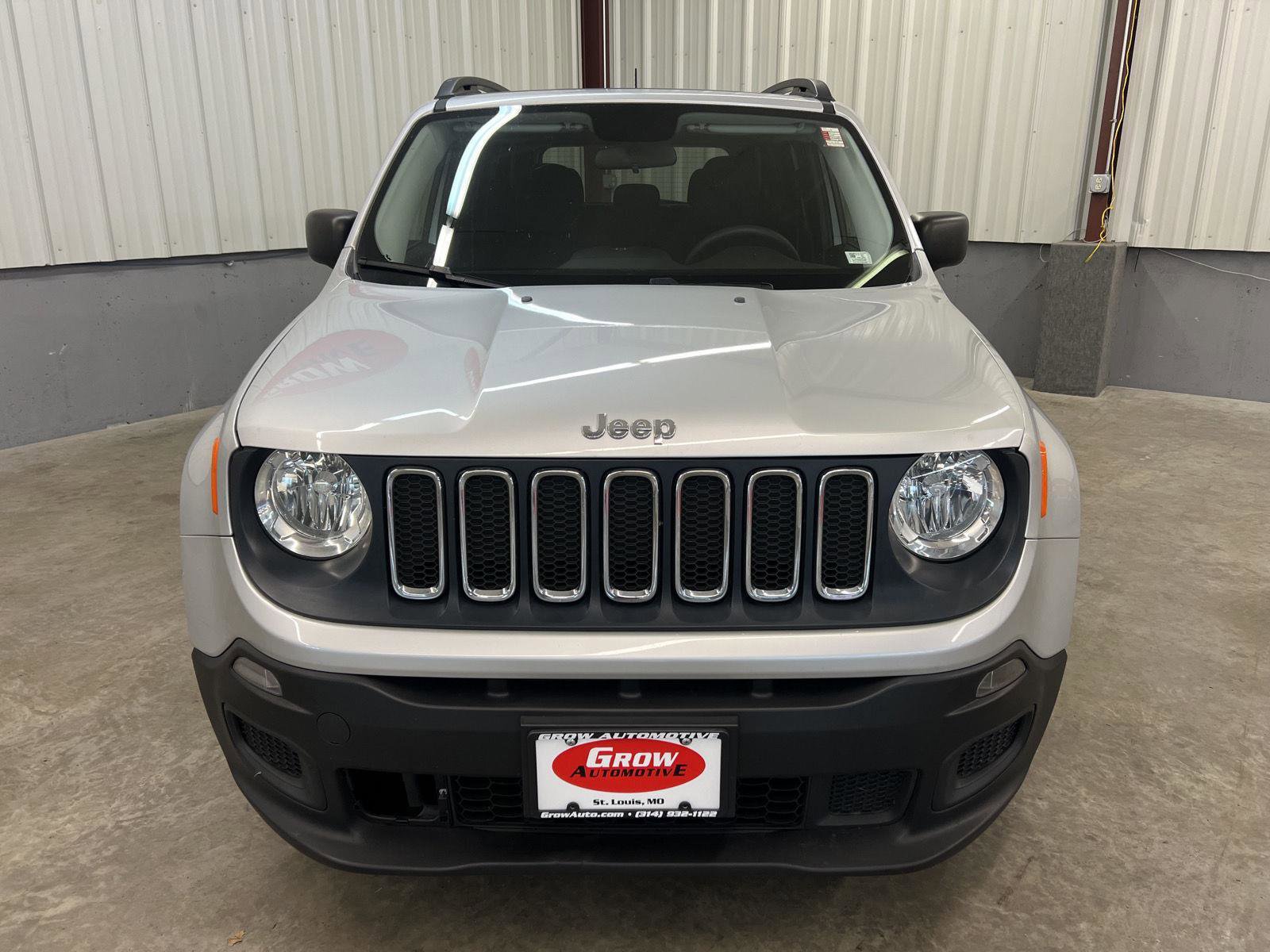 Used 2017 Jeep Renegade Sport w/ Power & Air Group image 8