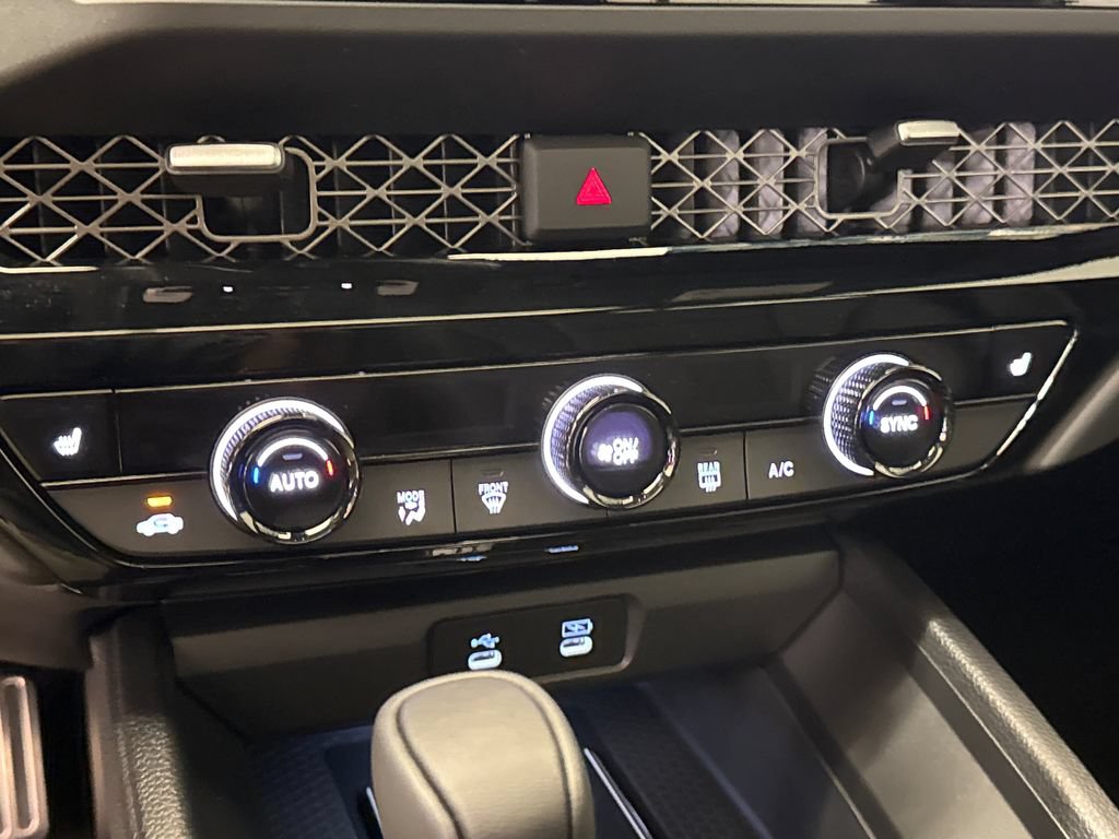 Used 2025 Honda Accord Sport image 25