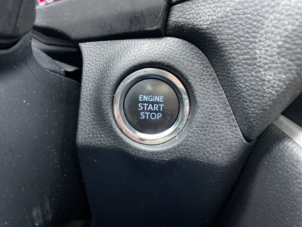 Used 2020 Toyota RAV4 XLE w/ Convenience Package image 23