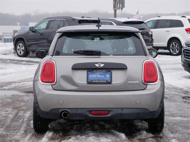 Used 2018 MINI Cooper 2-Door Hardtop w/ Cold Weather Package image 6
