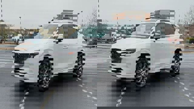 New 2025 MAZDA CX-5 Signature image 4