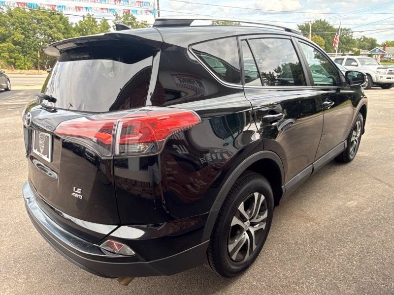 Used 2016 Toyota RAV4 LE AWD/4WD image 5