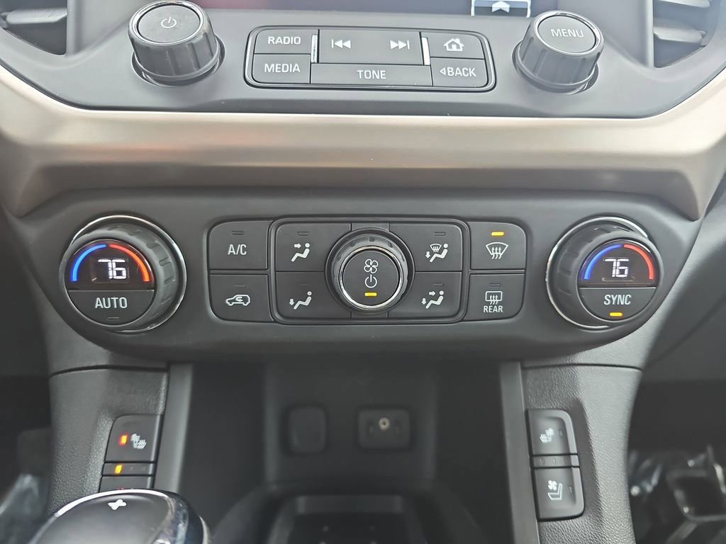 Used 2018 GMC Acadia Denali w/ Technology Package AWD/4WD image 21