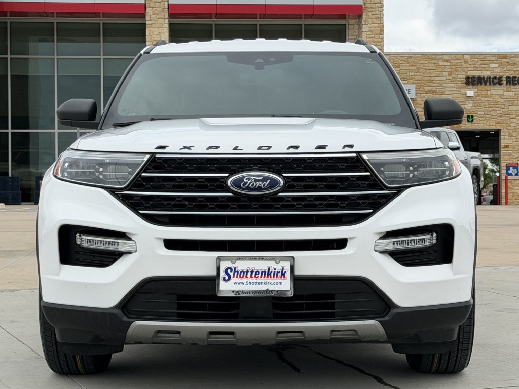 Used 2020 Ford Explorer XLT w/ Equipment Group 202A RWD image 7