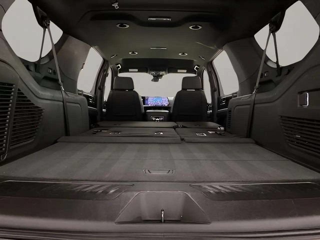 Used 2025 Chevrolet Suburban LT RWD image 87