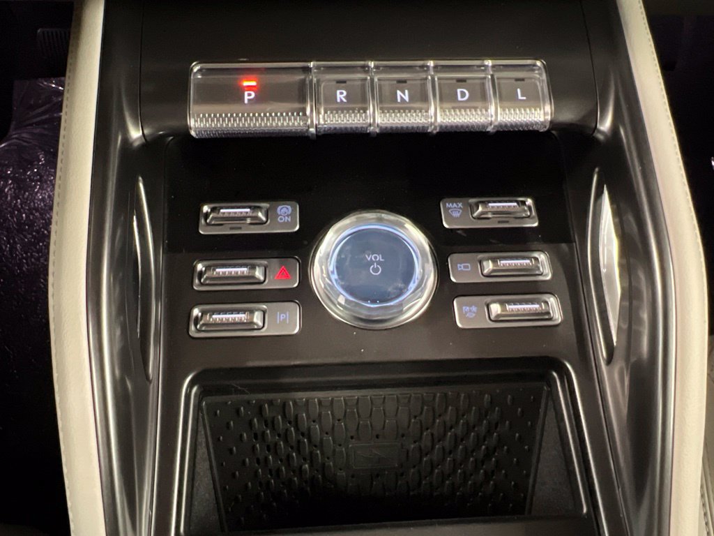 Used 2026 Lincoln Nautilus Reserve AWD/4WD image 19