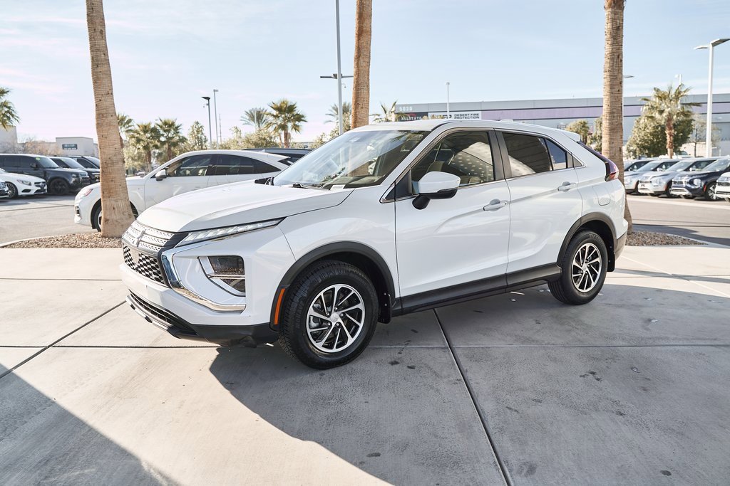 Used 2022 Mitsubishi Eclipse Cross ES image 4