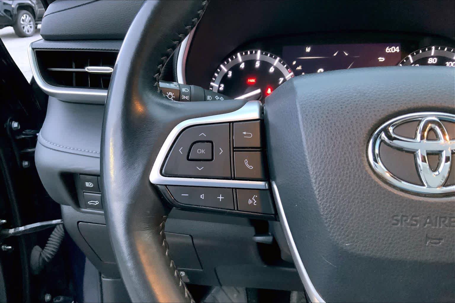 Used 2022 Toyota Highlander XSE FWD image 44
