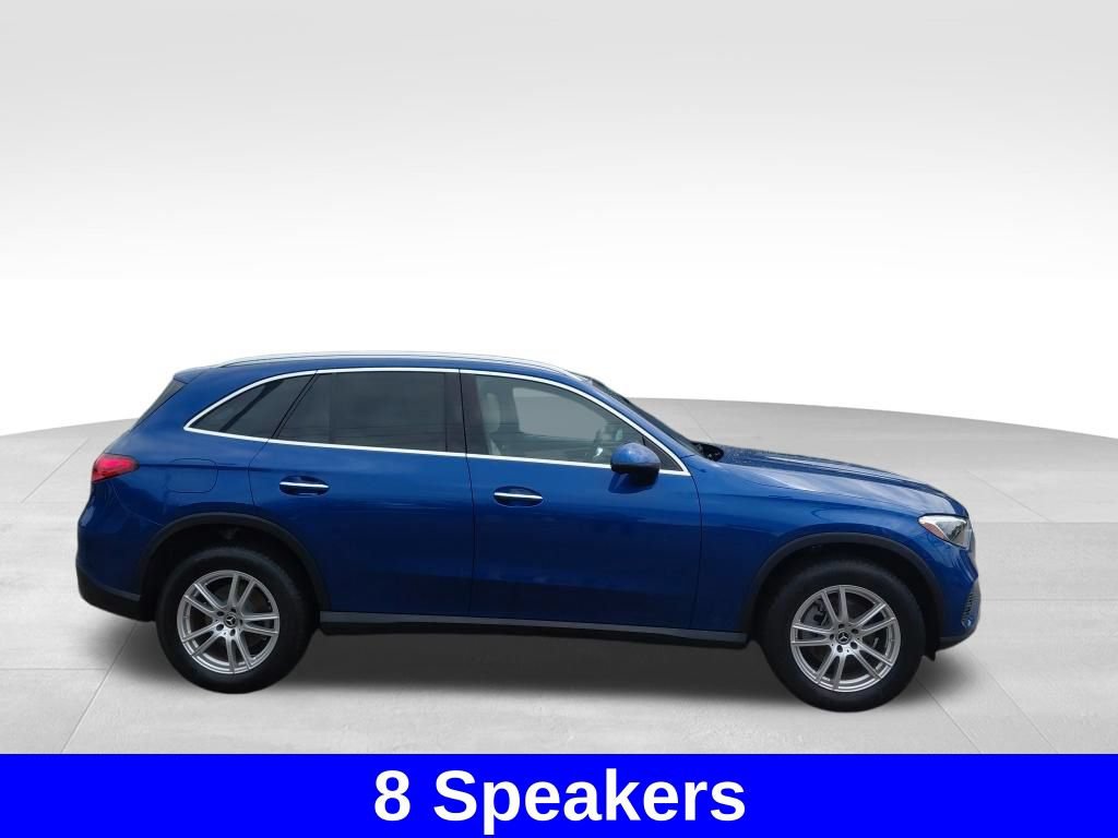 Used 2025 Mercedes-Benz GLC 300 4MATIC image 6